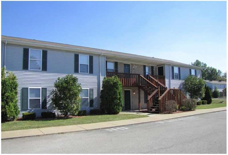 Holly Green - Photo 2 of 20