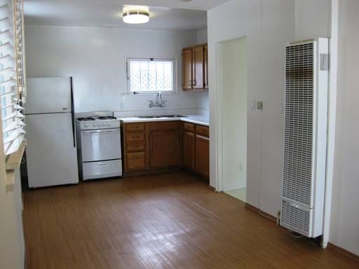 852 Venezia Ave - Photo 3 of 11