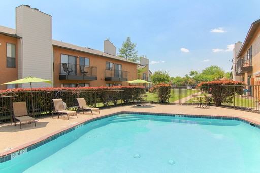 4382 Lawrence Dr - Photo 2 of 10