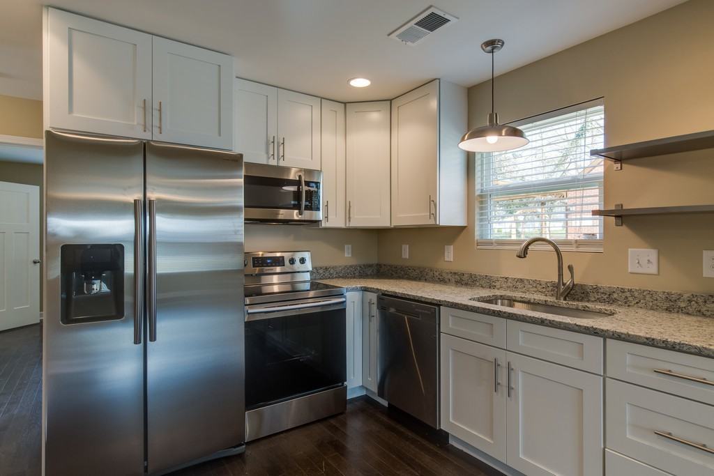 4311 Woods St - Photo 2 of 18