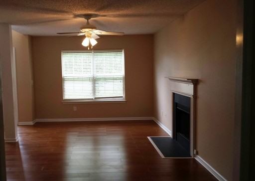 1851 Endeavor Ln - Photo 3 of 9