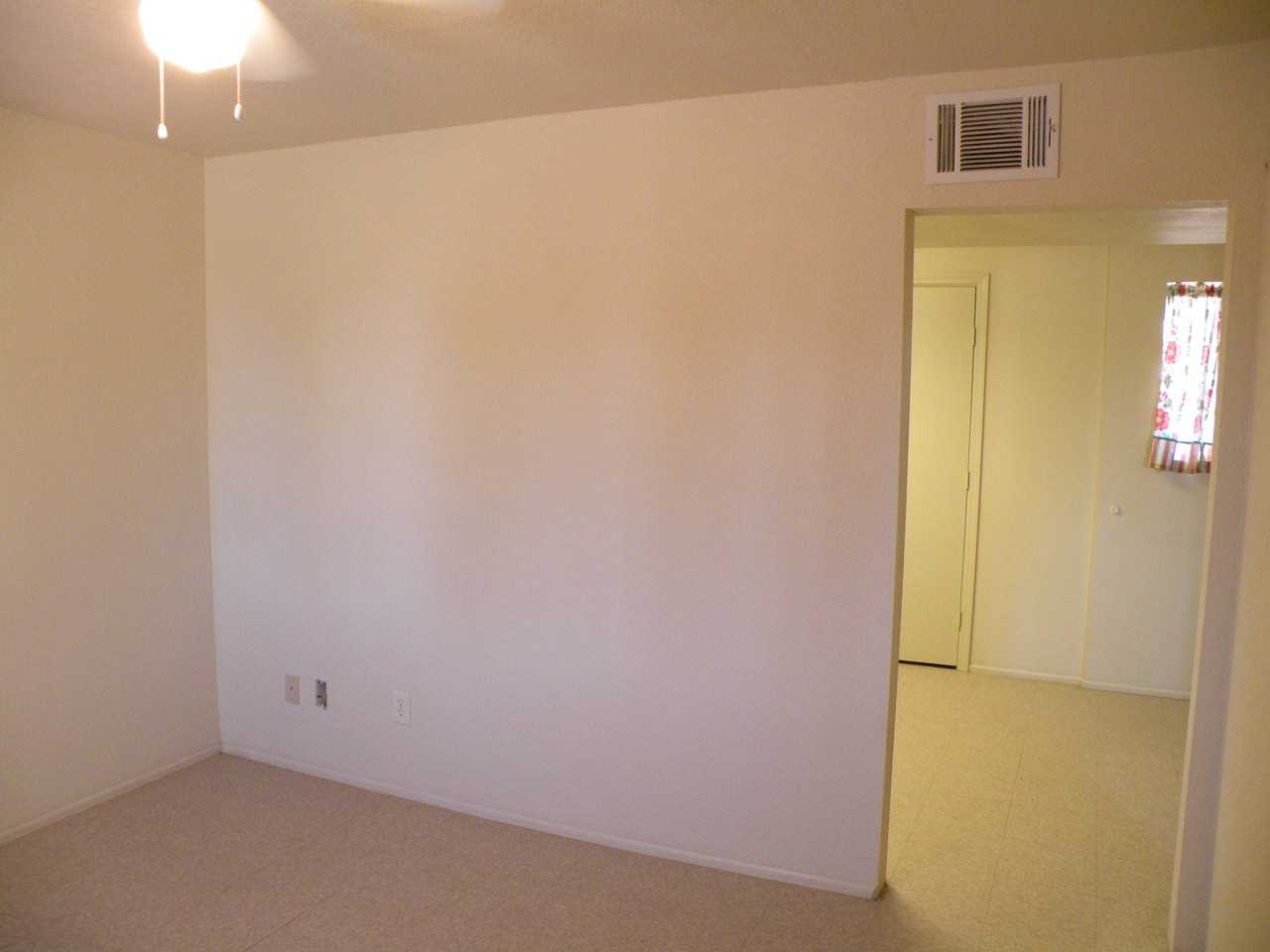 2101 H Street #1-2-3-4-5 - Photo 3 of 8