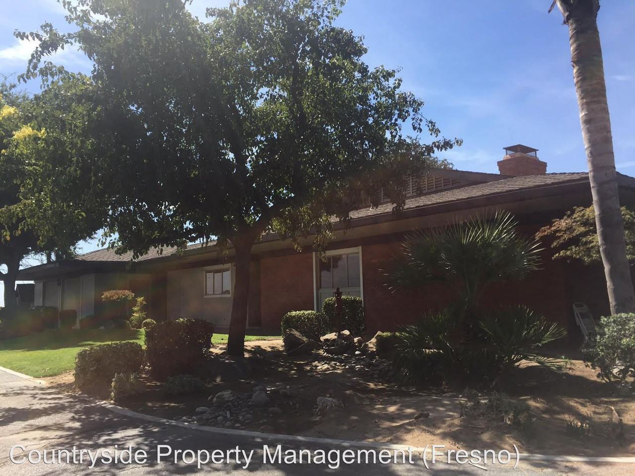 415 N Highland Ave - Photo 2 of 23