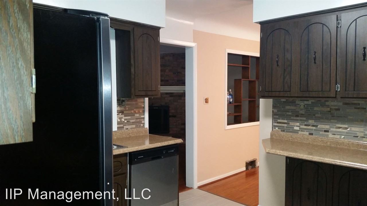 23806 Harms Rd - Photo 3 of 18