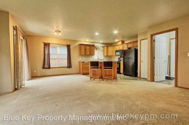 925 Yale Ave - Photo 3 of 14