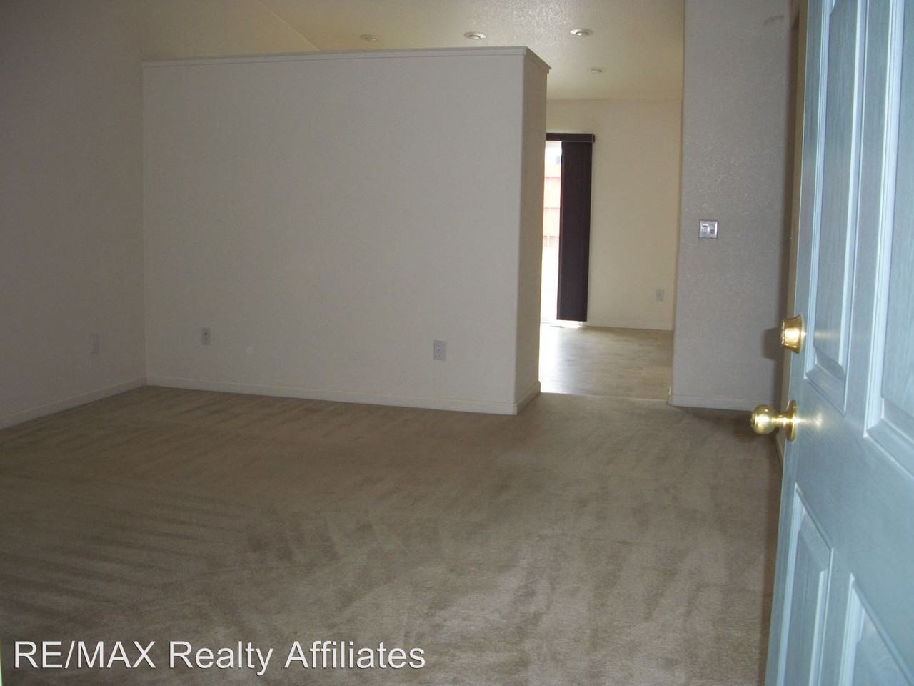 17730 Gingko Ct - Photo 2 of 11