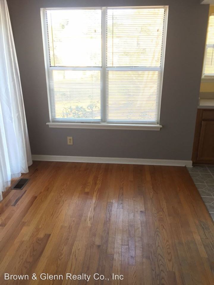 101 Gusty Ln - Photo 2 of 8