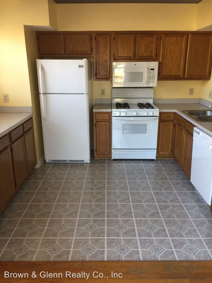 101 Gusty Ln - Photo 3 of 8