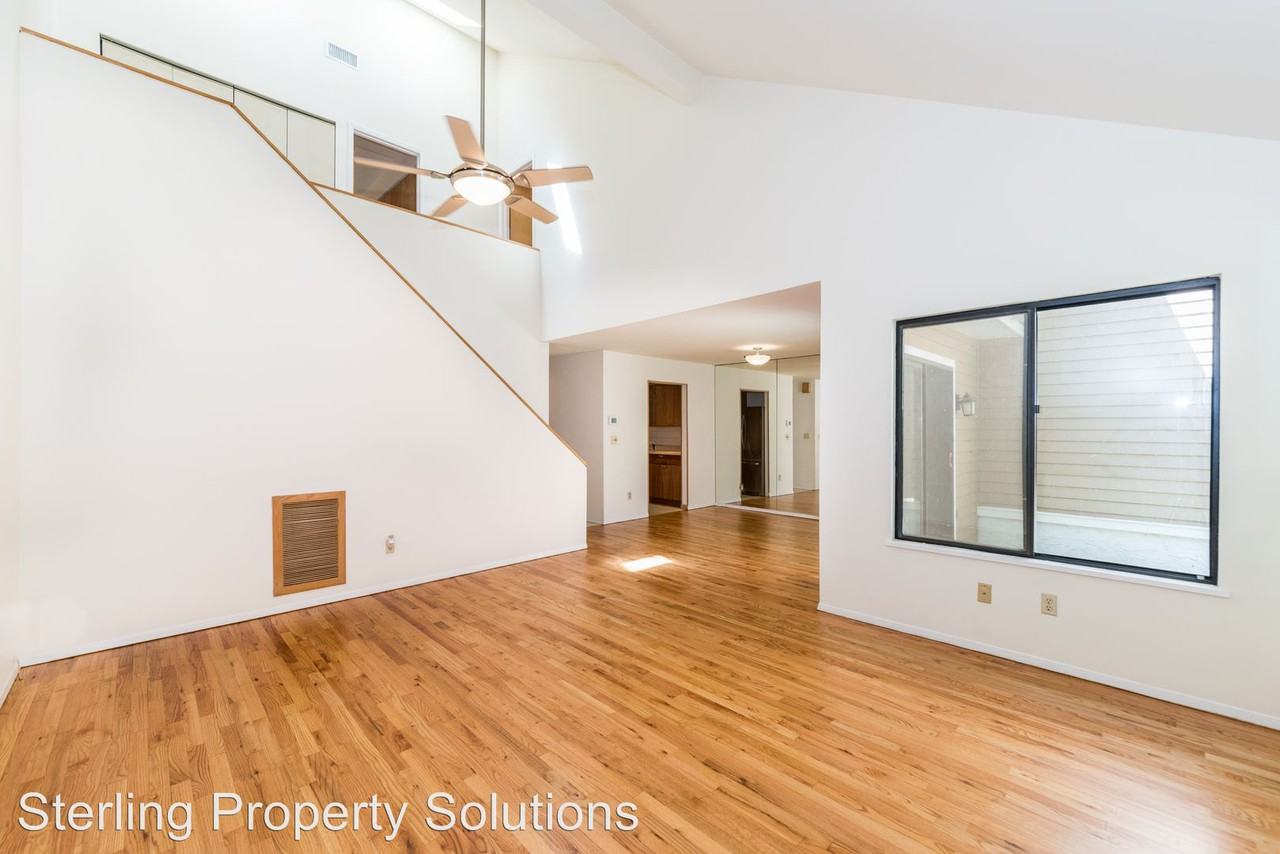 24 Waters Edge - Photo 3 of 31