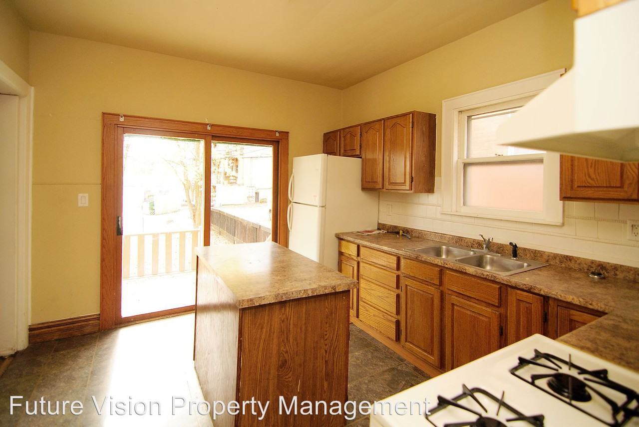 424 Oneida St - Photo 3 of 7