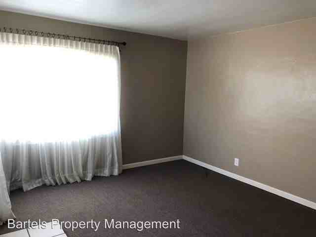 1926 Lincoln Ave - Photo 3 of 21