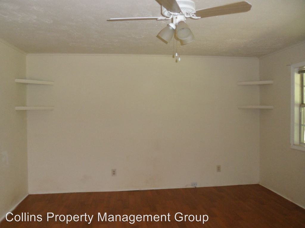 216 Treeline Dr - Photo 2 of 19