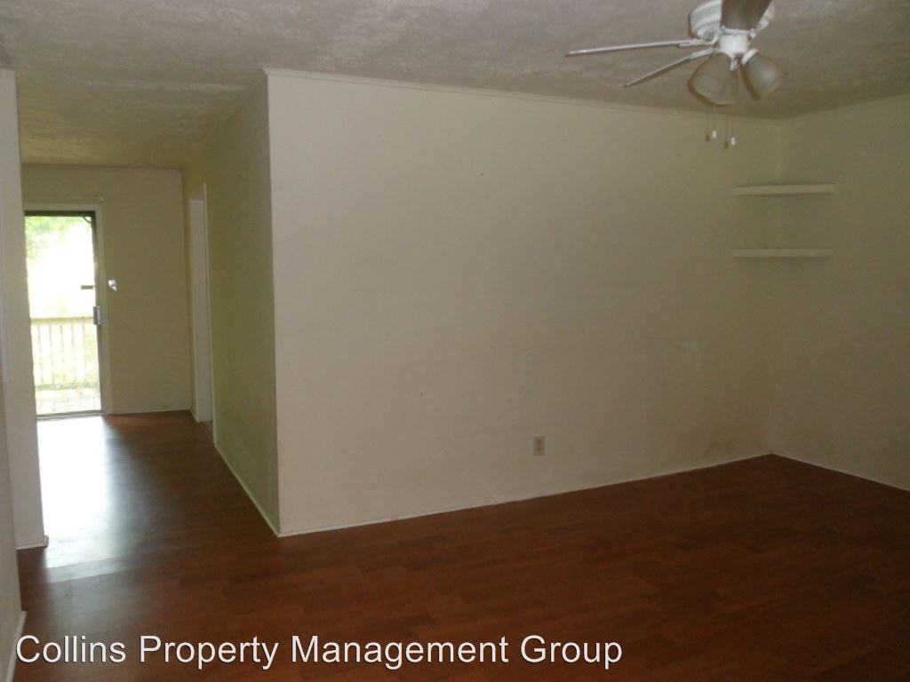 216 Treeline Dr - Photo 3 of 19