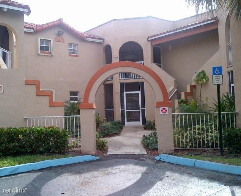 8734 SW 3rd St - Photo 2 of 5