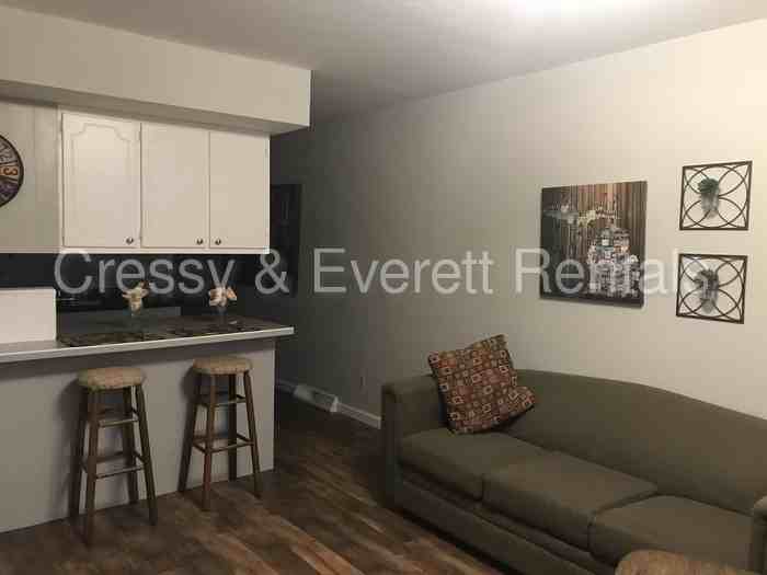 935 S 3rd St - Photo 3 of 14