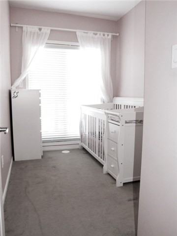 17 Coneflower Crescent - Photo 2 of 9