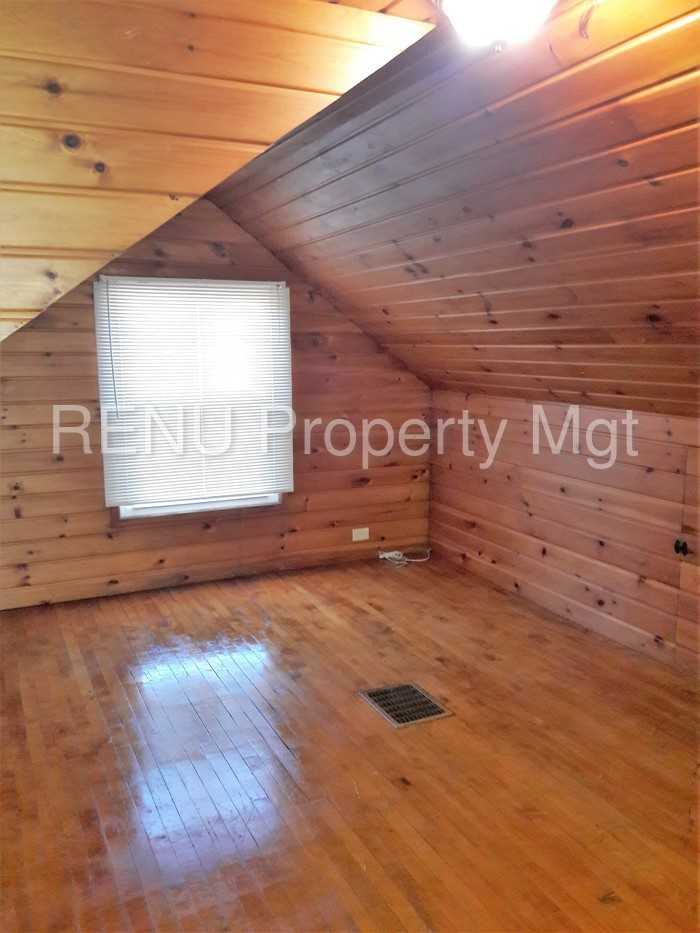 5880 N 39th St - Photo 3 of 12