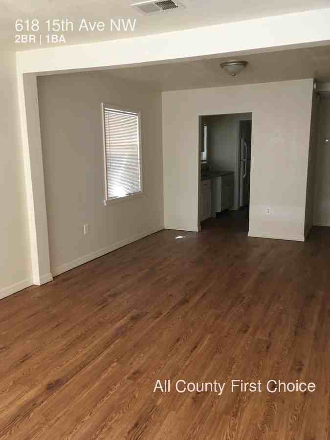 618 15th Ave NW - Photo 3 of 10