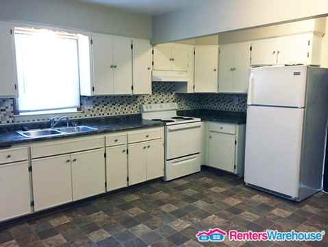 7917 County Rd S - Photo 2 of 18