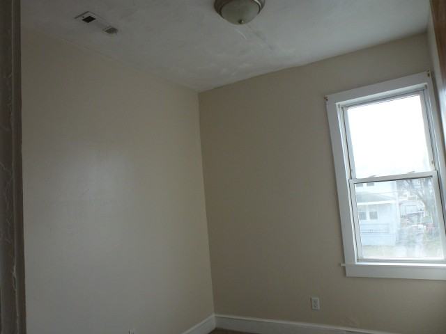 410 410 West31st Street - Photo 3 of 10