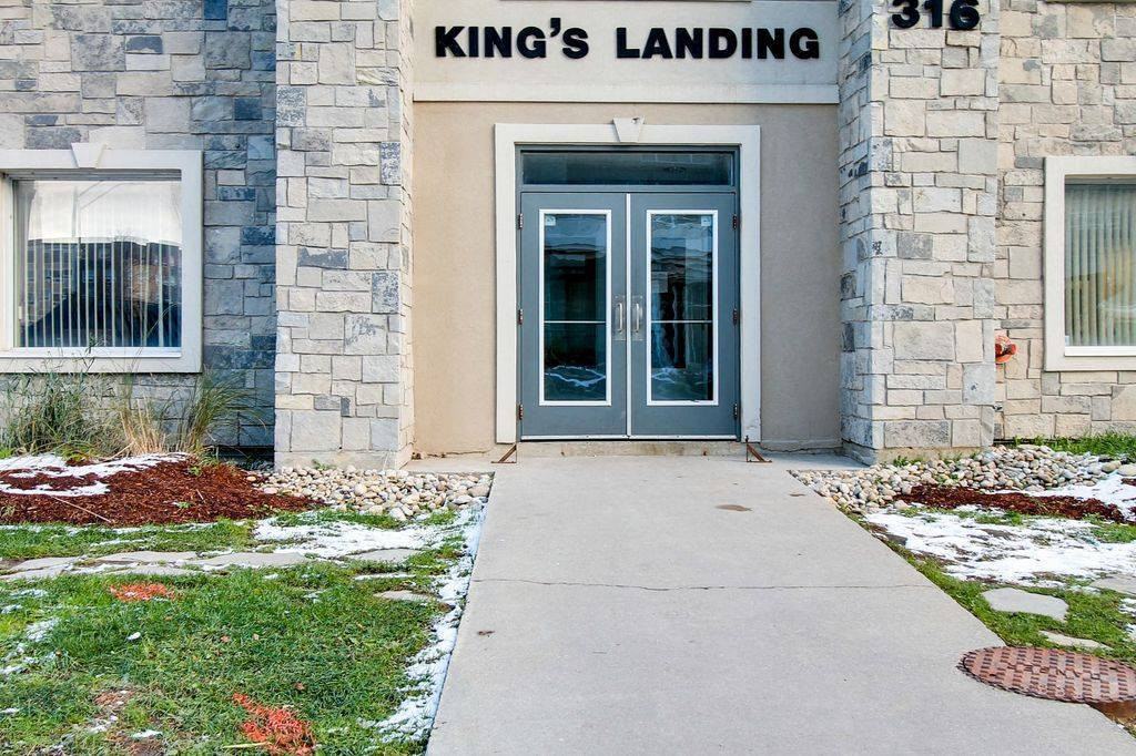 King’s Landing 316 King Street   （Summer term 4 month lease） - Photo 2 of 13