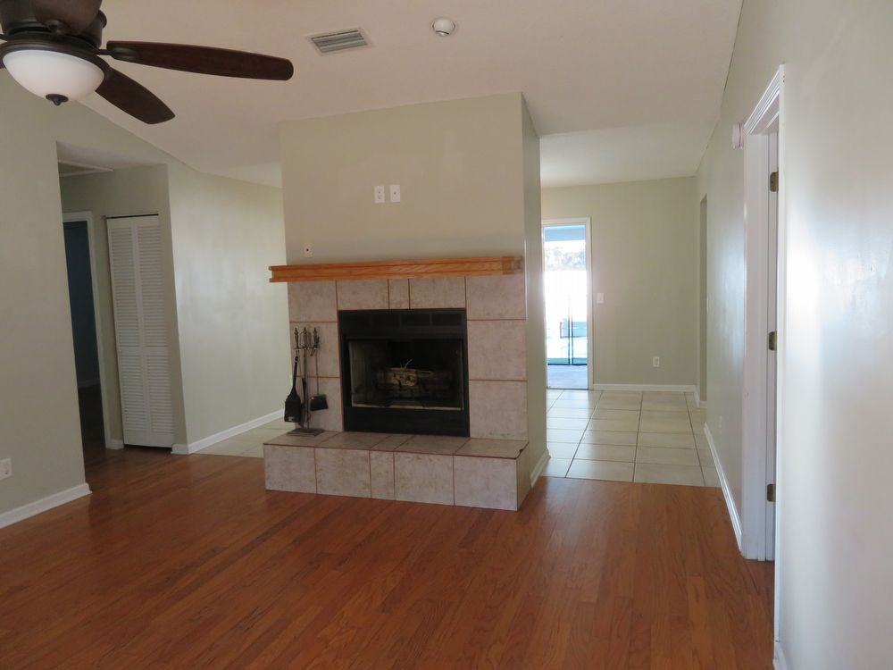 147 Huntington Dr - Photo 2 of 17