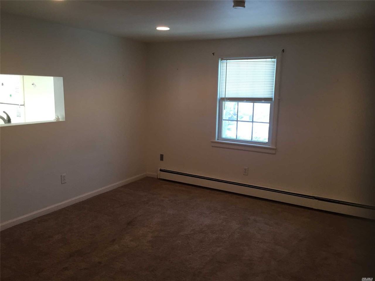 67 Woodhaven Dr - Photo 3 of 7