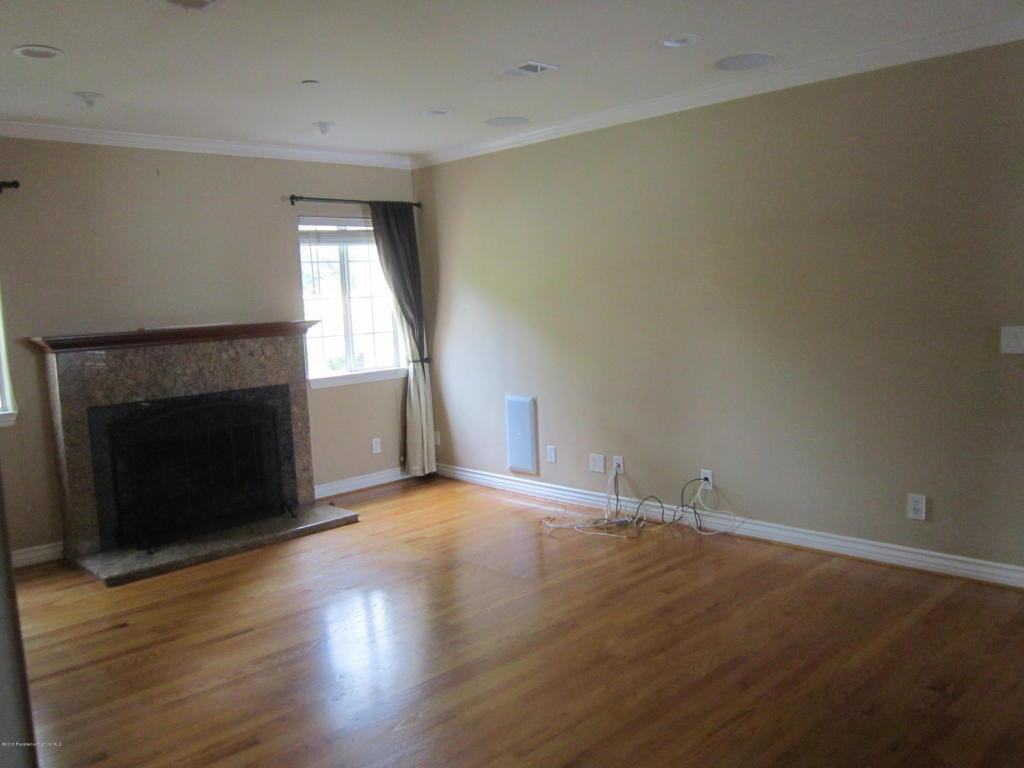 200 W Live Oak St - Photo 3 of 18