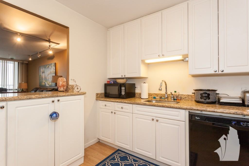1636 North Wells Street - Photo 3 of 8