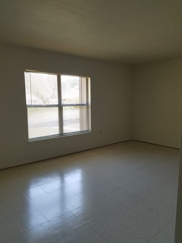 720 Blue Ridge Avenue - Photo 3 of 6