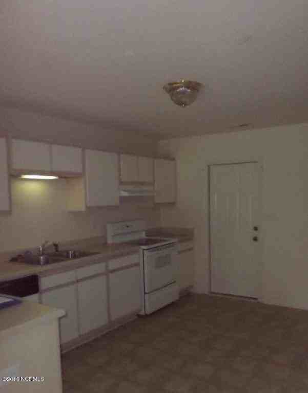 106 Charlton Road - Photo 3 of 5