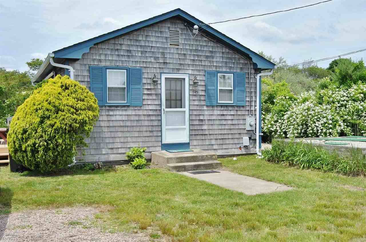 595 Succotash Rd - Photo 2 of 18