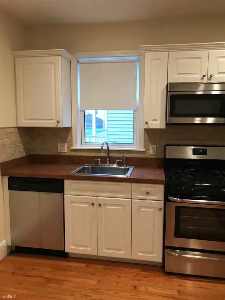 41 Ossipee Rd - Photo 3 of 4