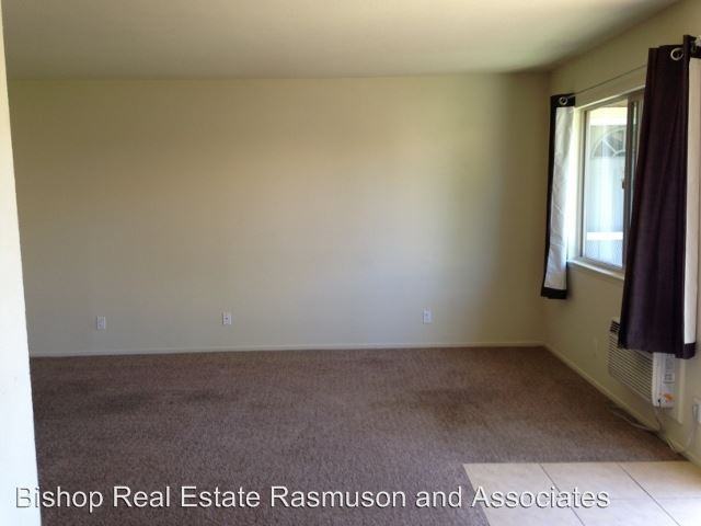 395 Sierra St. - Photo 2 of 10