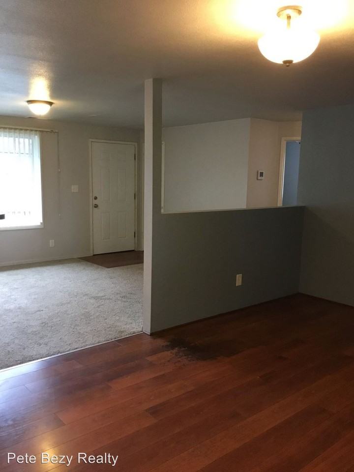 1310 Johnson Rd - Photo 3 of 10