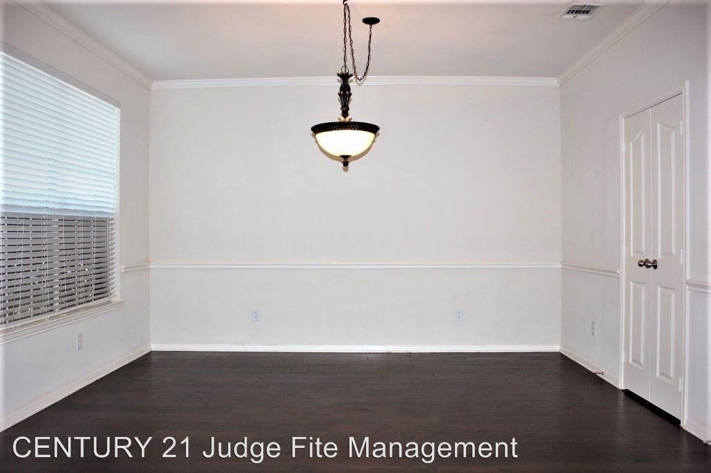 5533 Dunn Hill Dr - Photo 2 of 10