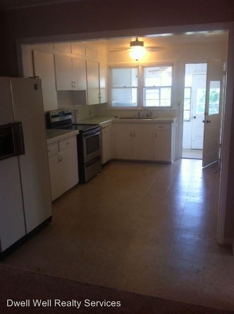 3140 E 21st St - Photo 2 of 8