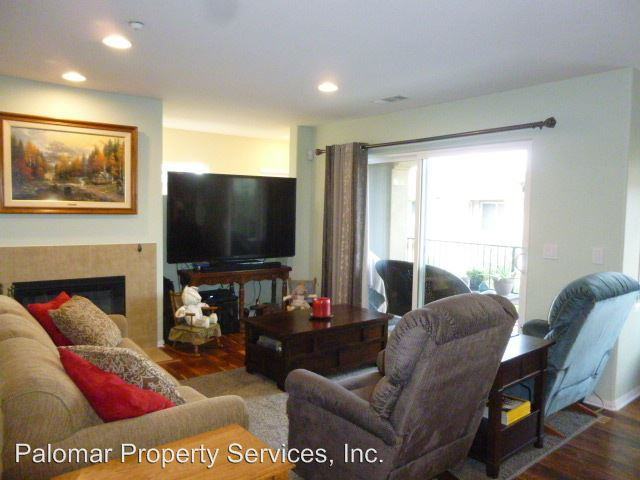 1372 Isabella Way - Photo 3 of 14