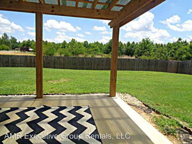 303 Owens Rd - Photo 3 of 23