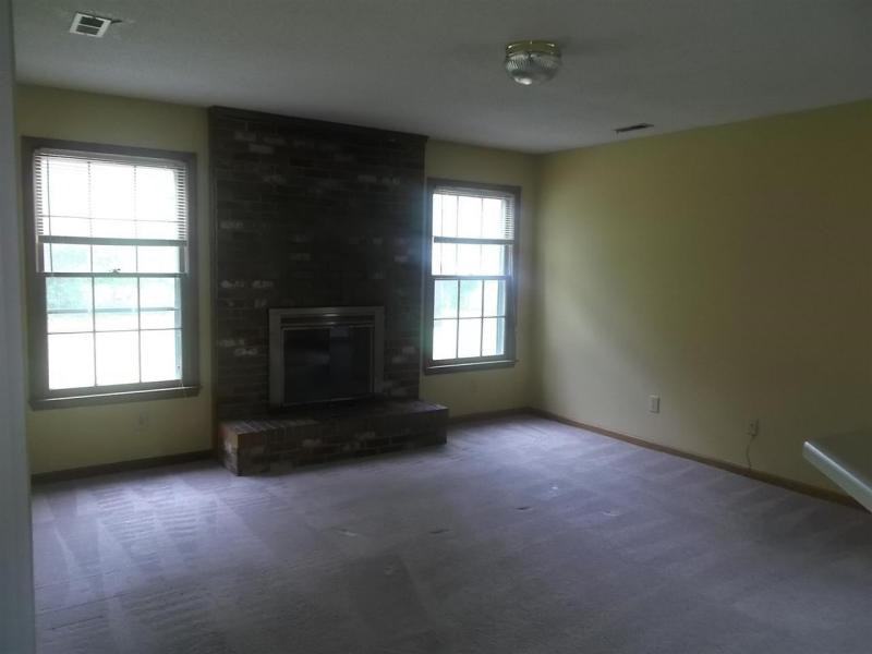 115 Honey Tree Court - Photo 2 of 12