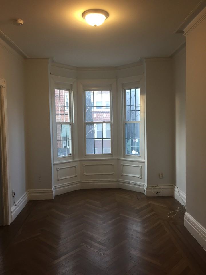 186 Pine Street - Photo 2 of 17