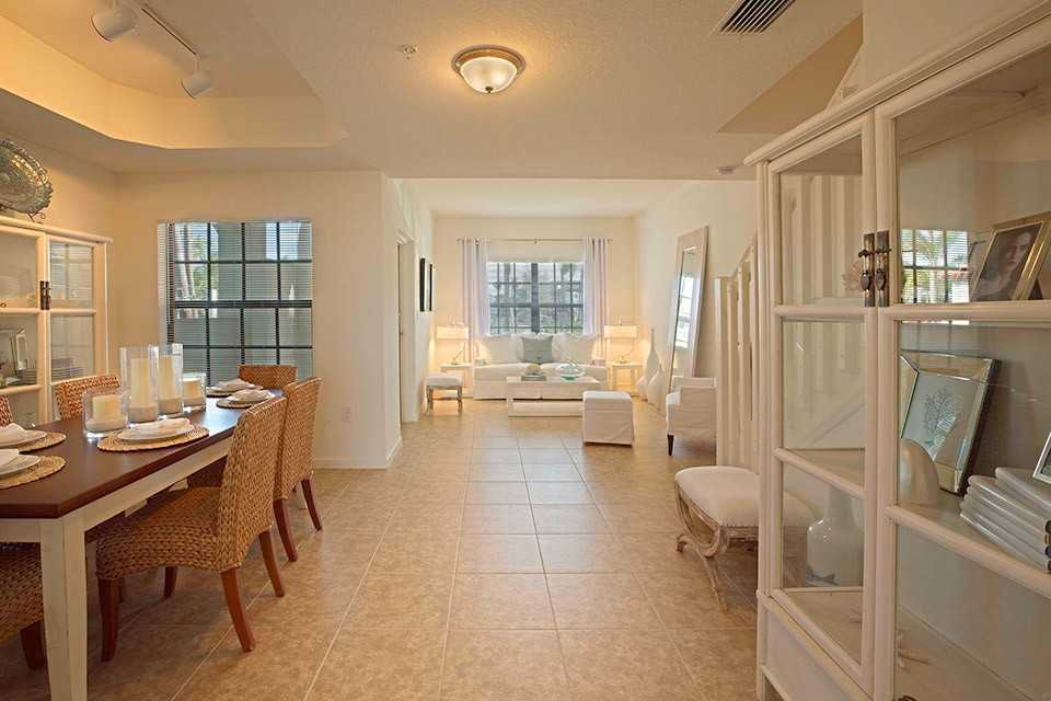 Bell Miramar - Photo 3 of 17