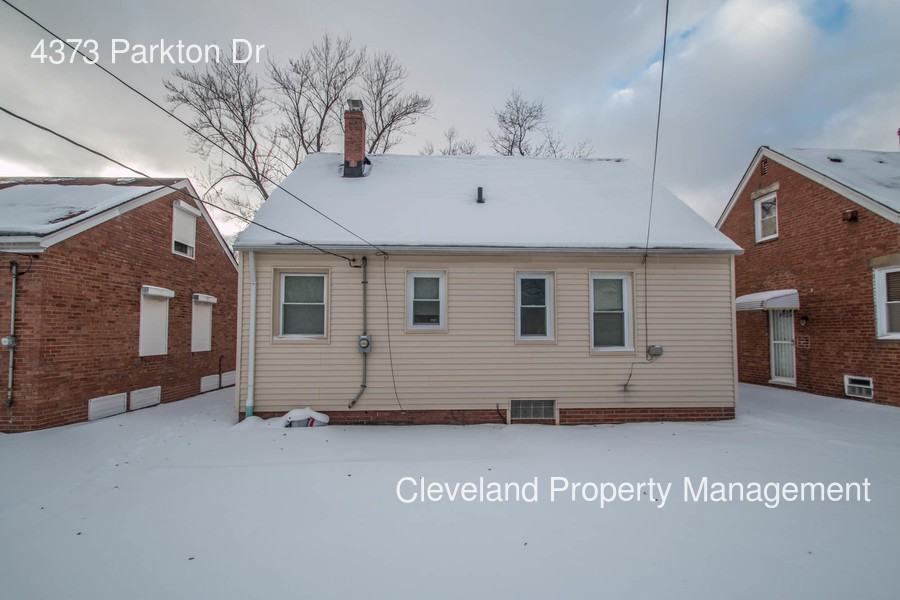 4373 Parkton Dr - Photo 3 of 18