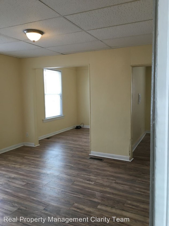 969 Kingston Ave - Photo 2 of 18