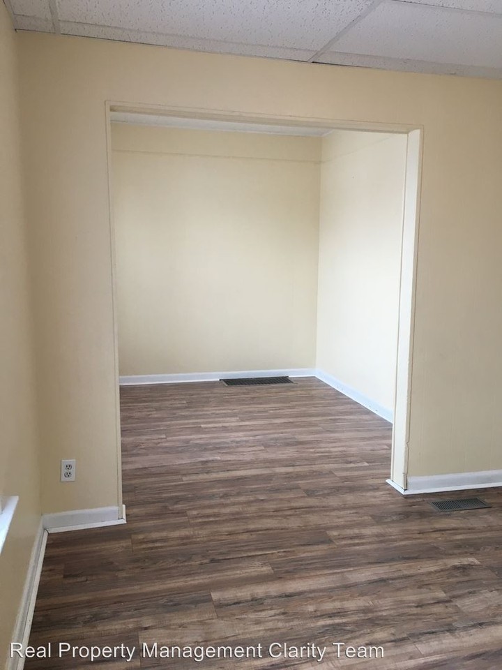 969 Kingston Ave - Photo 3 of 18