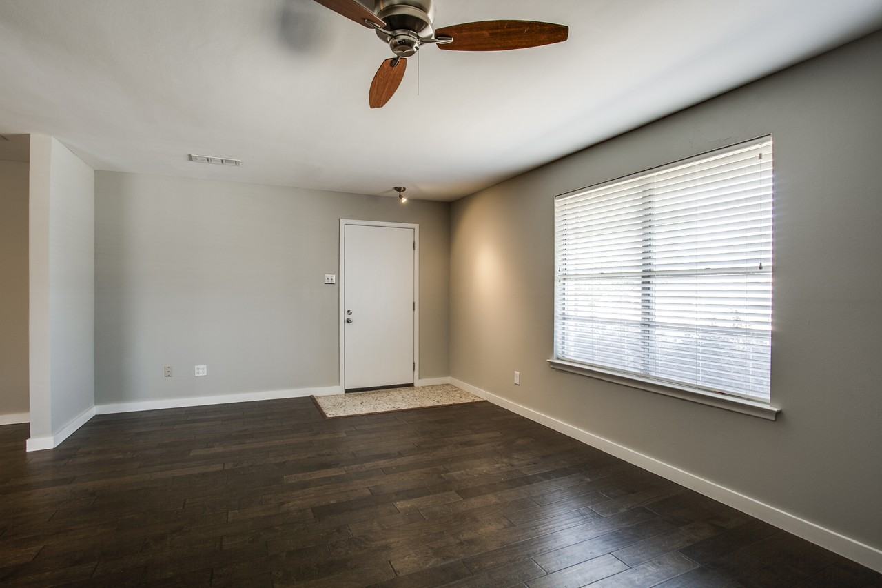 1500 Kings Hwy - Photo 2 of 10