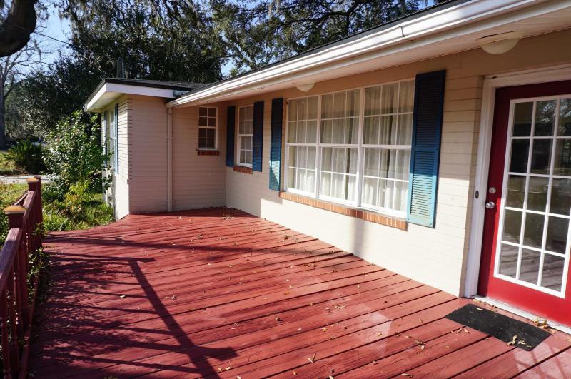 5391 Floral Ave - Photo 2 of 18