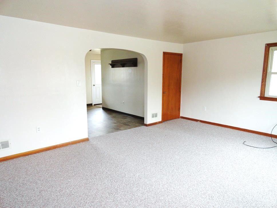 100 Tom Sue Road - Photo 3 of 14