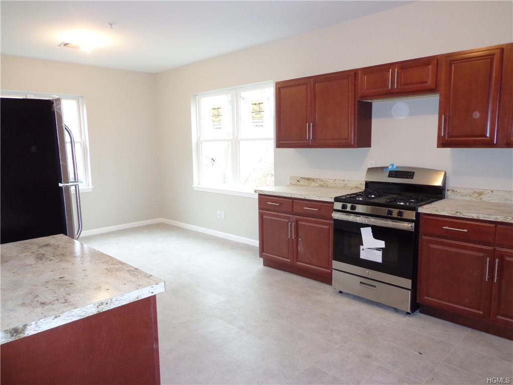 35 Ewing Ave - Photo 3 of 13