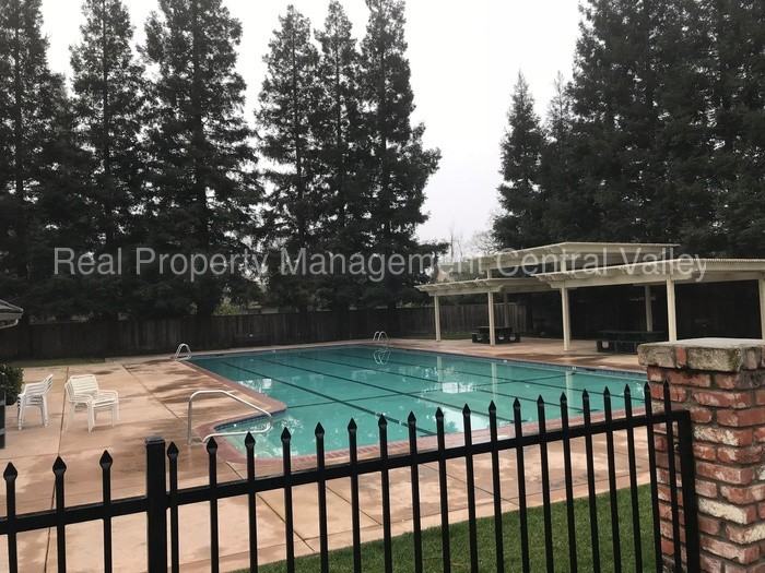 4466 Winding River Cir - Photo 2 of 37